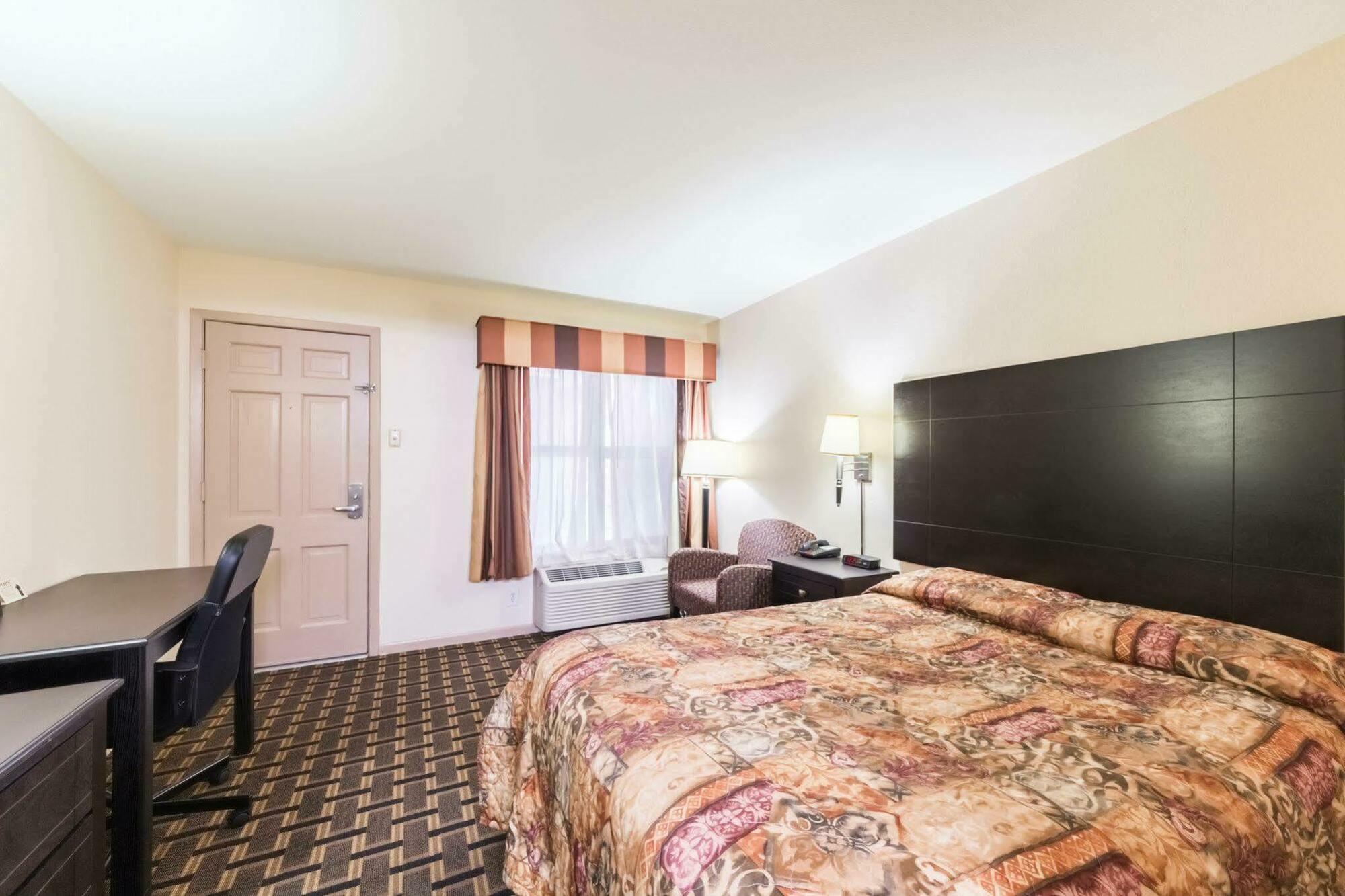 Rodeway Inn University Austin Bagian luar foto